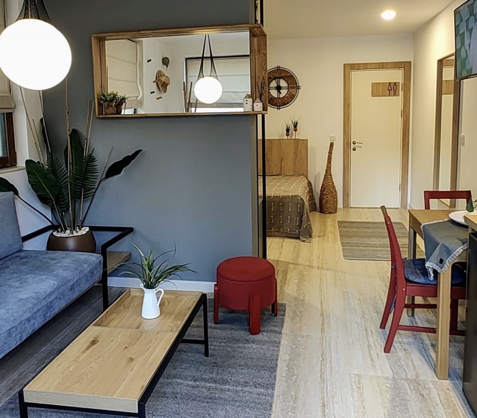 Leaf Apartment